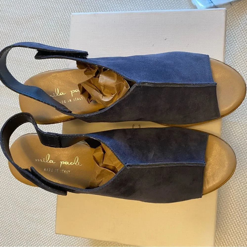 NWOT Mila Paoli made in Italy blue suede wedge sandals size 9